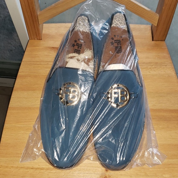 Men Casual Shoe - Picture 3 of 3